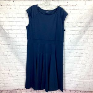 Lands’ End Dress Fit & Flare MIDI Dress Women’s Size 18 Navy Blue Sleeveless